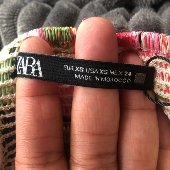 NEW!! HP 🥳🥳🥳Zara Floral Off the Shoulder Top - Picture 13 of 13